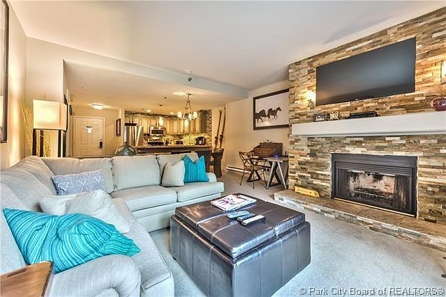 1st image of 1401 Woodside Ave #207