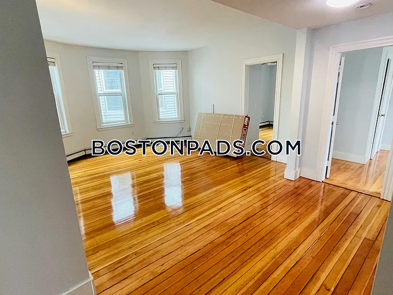 24 Farrington Ave #2 — Photo 9