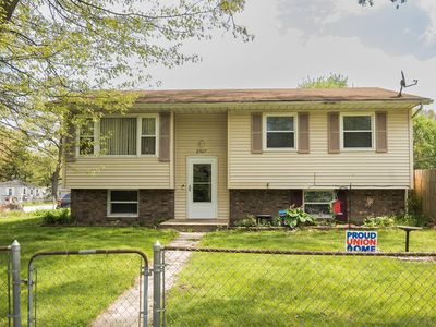 2507 Warren St, Lake Station, IN, 46405