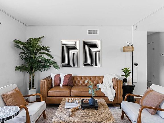 2nd image of 929 Jamacha Rd Unit D