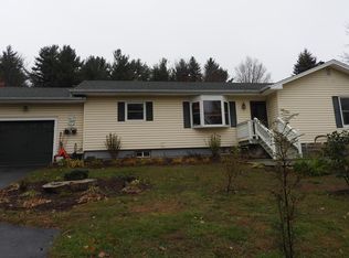 62 General Leroy Manor Rd, Morrisonville, NY 12962