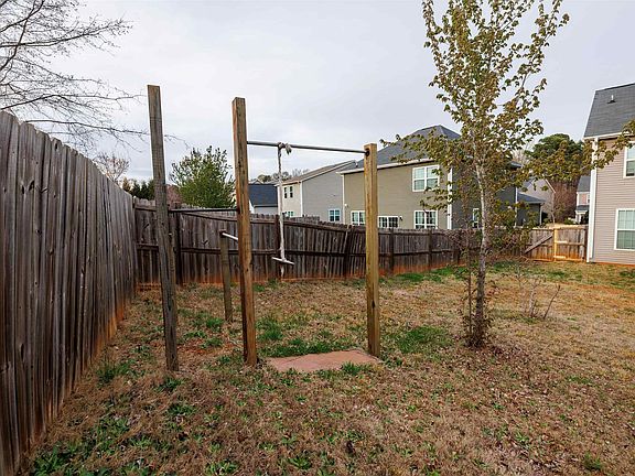 5th image of 528 Bailey Elizabeth Way
