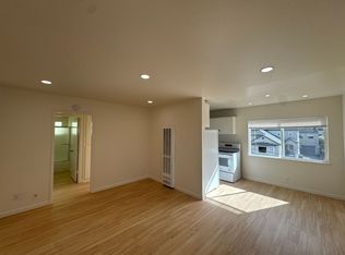 317 Warwick- 270- 1196/2701, Oakland, CA 94610