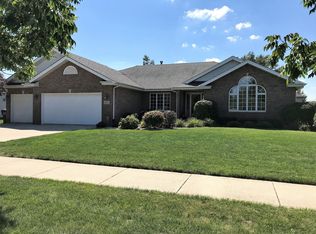 8315 Callista Dr, Frankfort, IL 60423