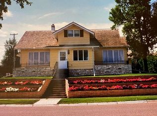 341 2nd St SE, Beach, ND 58621