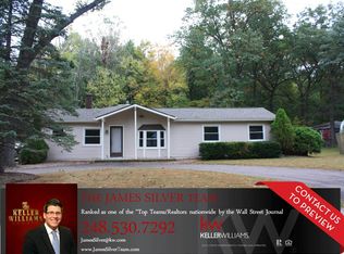 5904 Pickbourne St, Commerce Township, MI 48382