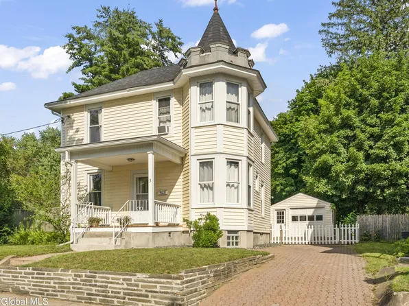 3 Cornelius Avenue, Niskayuna, NY 12309