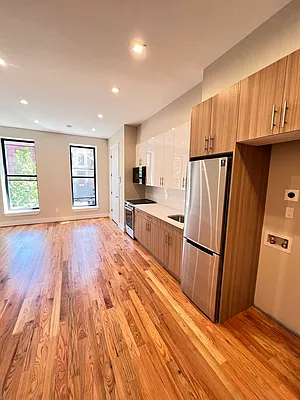 Rented by ERNY LLC | media 10