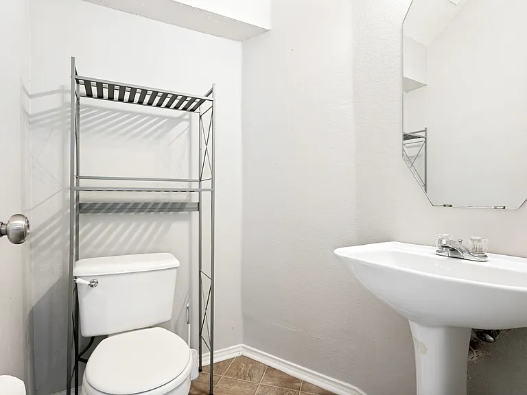 6722 Conestoga Dr — Photo 1