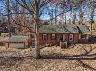 5004 Edinborough Rd, Greensboro, NC 27406