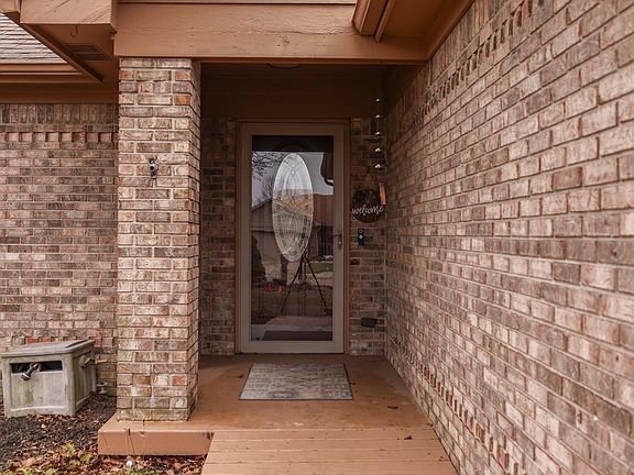 2nd image of 171 Justin Dr