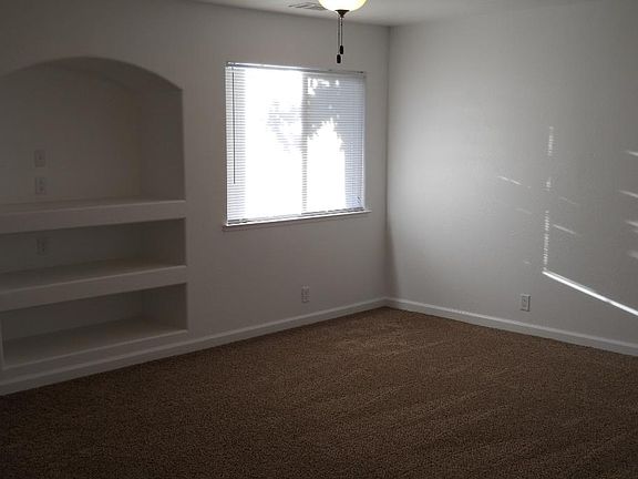 4th image of 445 Almond Dr APT 133