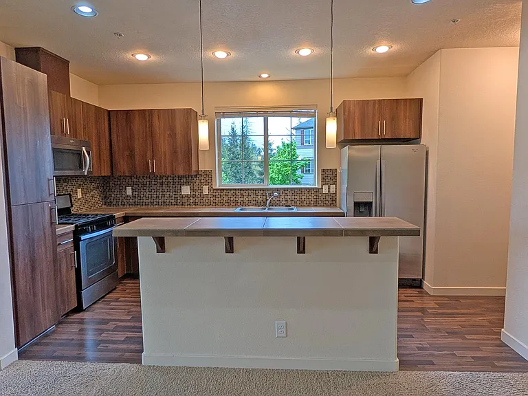 7936 NE Miriam Way — Photo 3