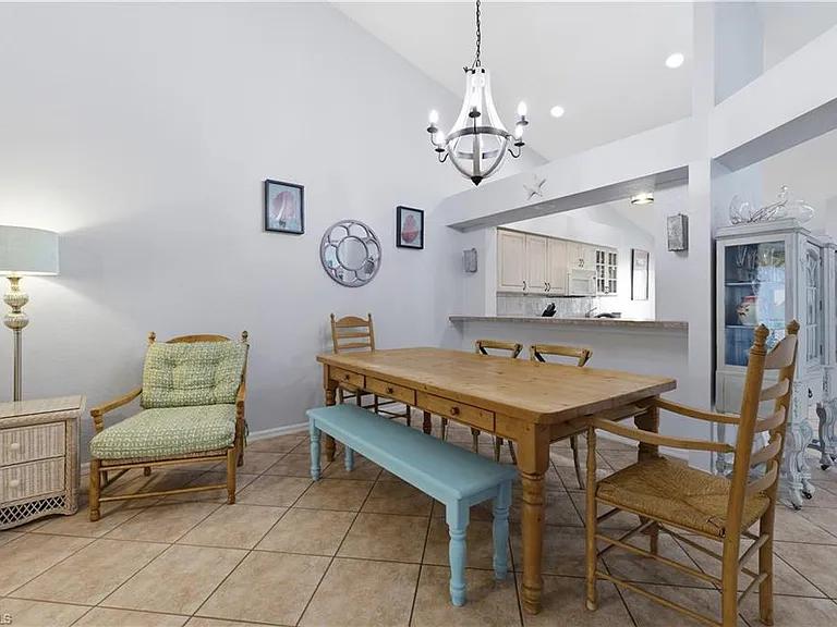 5778 Greenwood Cir — Photo 15