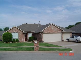 9609 Pheasant Ln, Oklahoma City, OK 73162