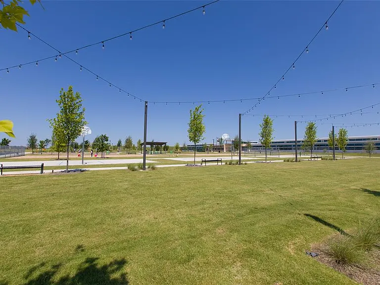 7024 Trailhead St — Photo 36