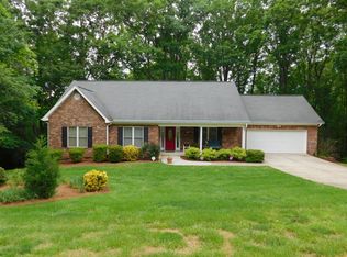 104 A Buffies Run Ln, Walnut Cove, NC 27052