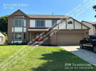 841 Lion St, Rochester Hills, MI 48307