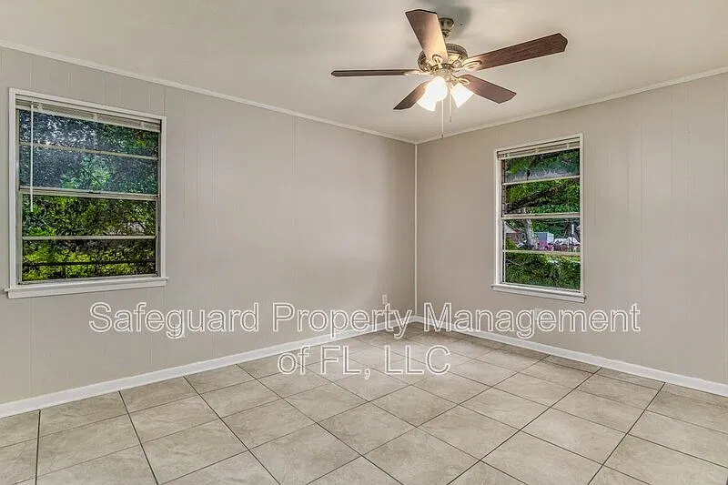2 bed, 1.0 bath, 810 sqft, $1,150 — Photo 3