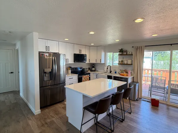 1135 E Electra Ln S, Sandy, UT 84094