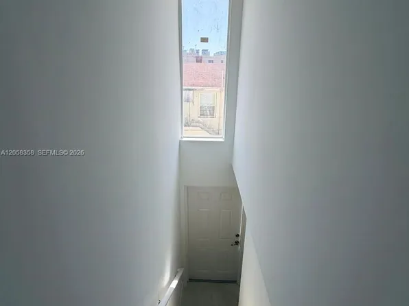 921 SW 7th St APT 3, Miami, FL 33130