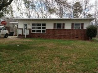 826 N Graham Hopedale Rd, Burlington, NC 27217