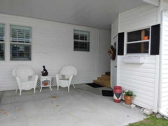 5th image of 215 Tiger Lilly Dr