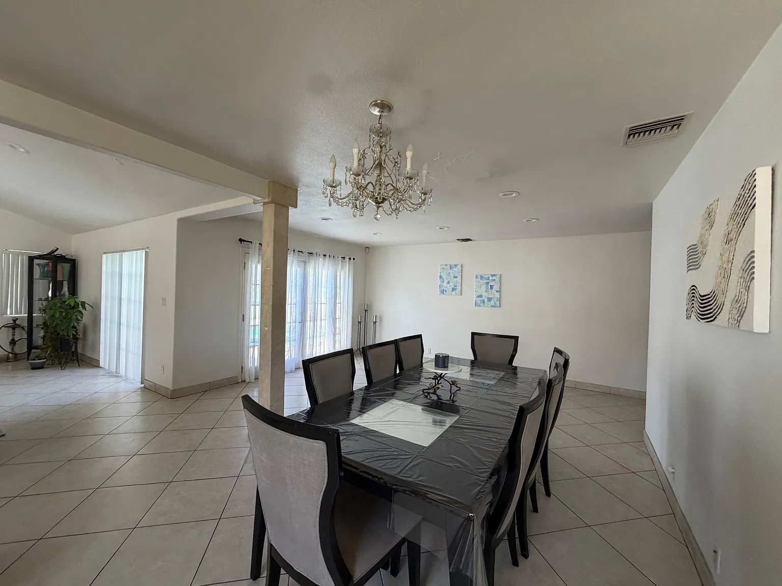 3 bed, 1750 sqft, $4,800 — Photo 3