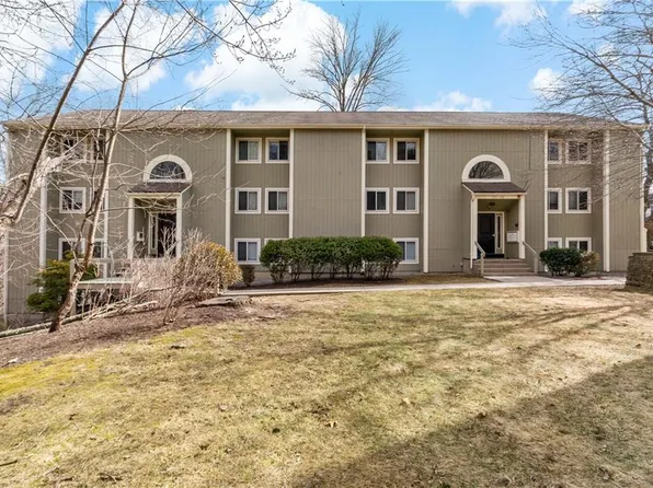 400 New River Rd APT 309, Lincoln, RI 02838