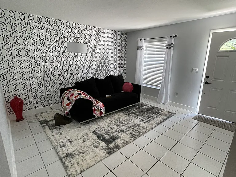 205 Lake Gene Dr — Photo 5