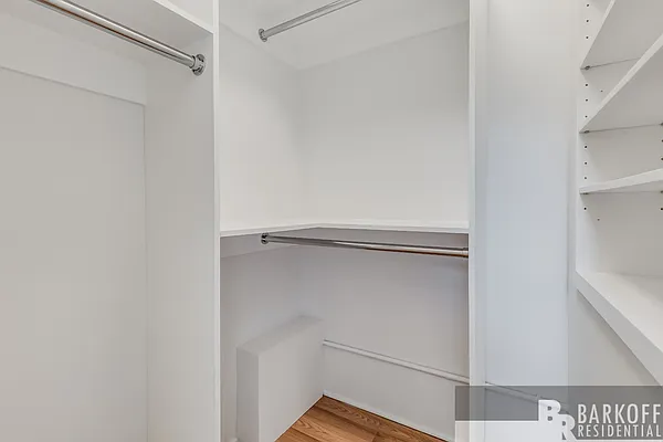 Rented by Barkoff Residential  | media 32