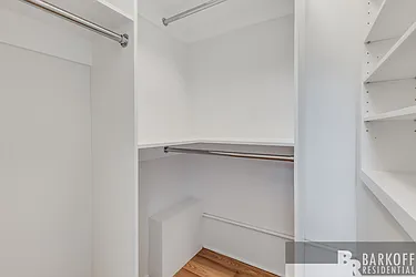 Rented by Barkoff Residential 