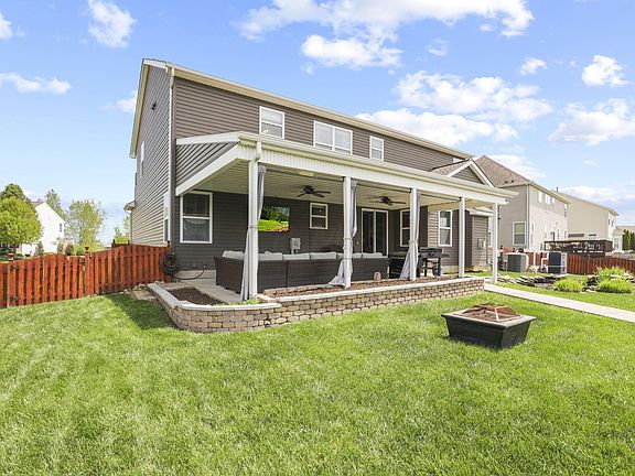 2nd image of 142 Mannaseh Dr E