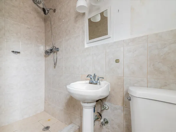 81-29 156th Avenue image 11 of 16