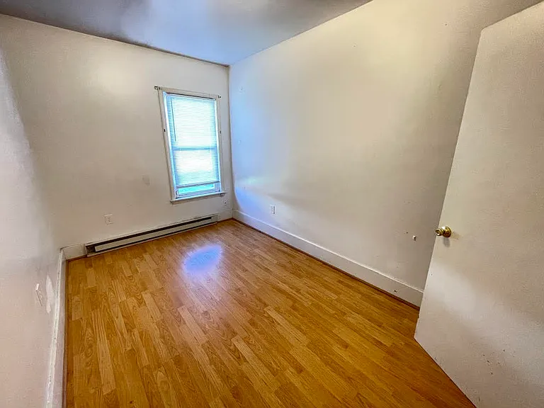 2272 Chestnut Ave #3 — Photo 5