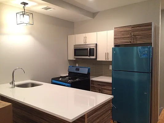 Rented by Evergreen Apartments BK | media 37
