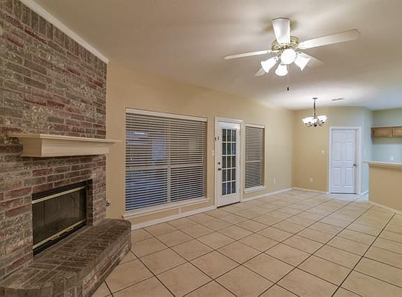 5th image of 10413 Holly Grove Dr