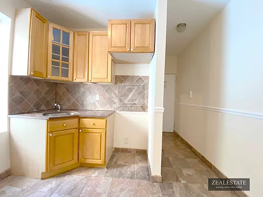 Rented by ZealEstate Group Inc | media 23