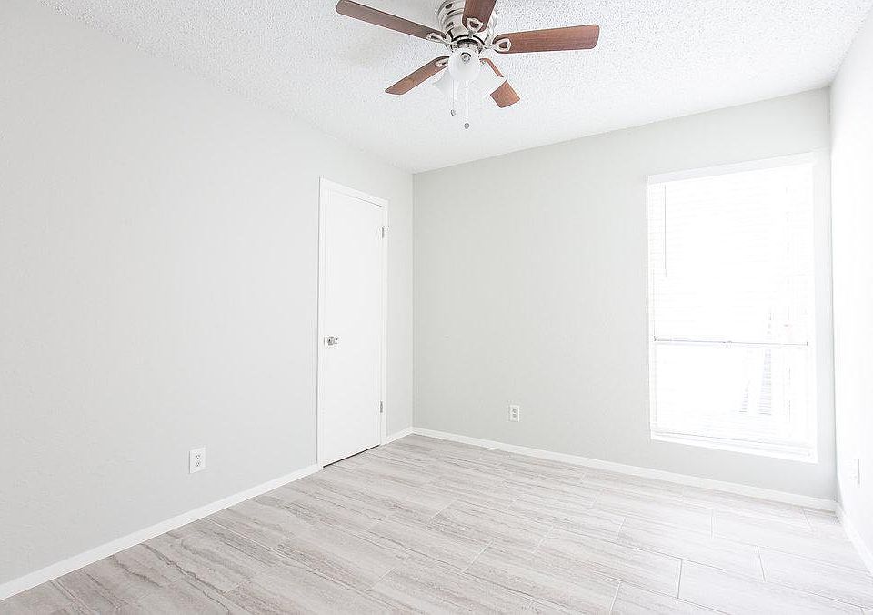 1st image of 1020 Bird Creek Dr APT 105