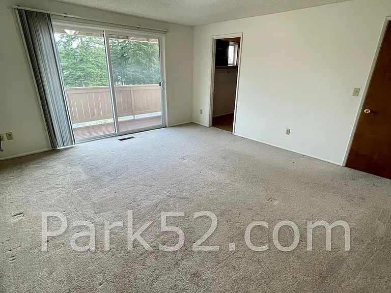 1446 Rainier Dr #4 — Photo 12