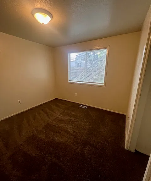 1896 N Allumbaugh St — Photo 23