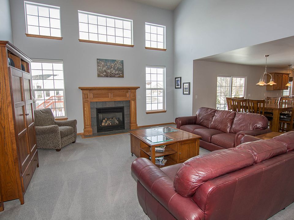 17' ceiling in family room