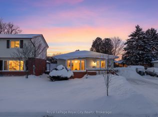 28 McIlwraith Cres, Guelph, ON N1E 6J3