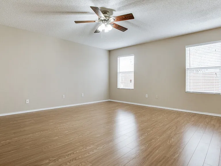 8712 Stonebriar Ln — Photo 6