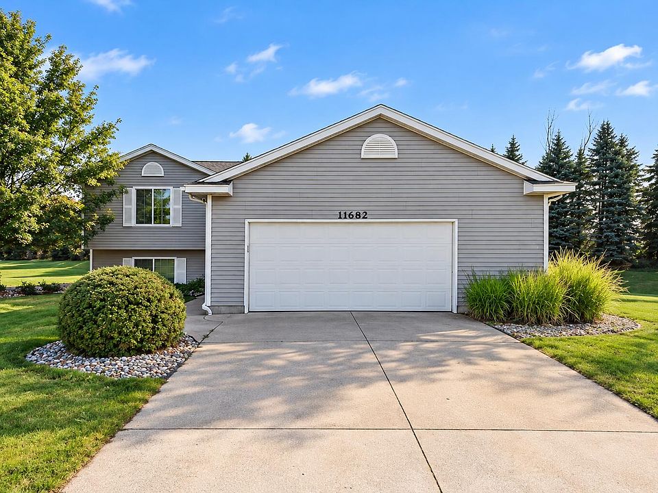1st image of 11682 Spruceview Dr