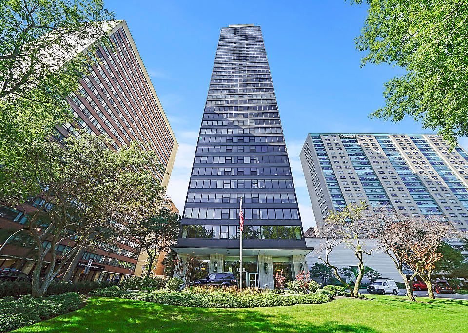 1st image of 3150 N Lake Shore Dr APT 10F