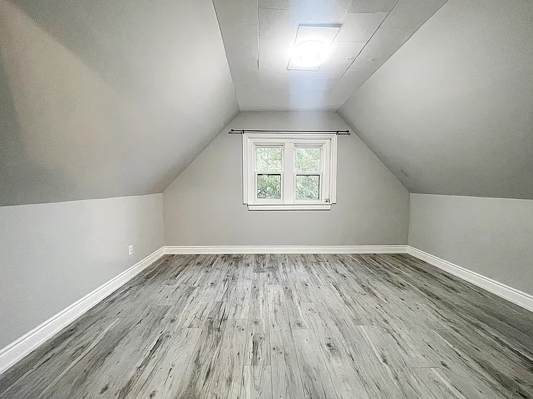 7 Rutherford Ave #2 — Photo 10