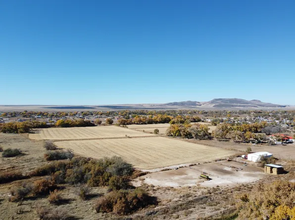 905 Peyton Rd, Los Lunas, NM 87031