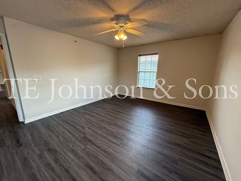 3761-301 Holmes Creek Pl — Photo 15