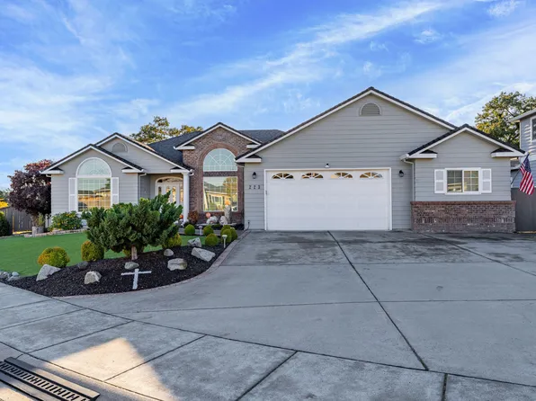 223 Ridgeway Ave, Central Pt, OR 97502